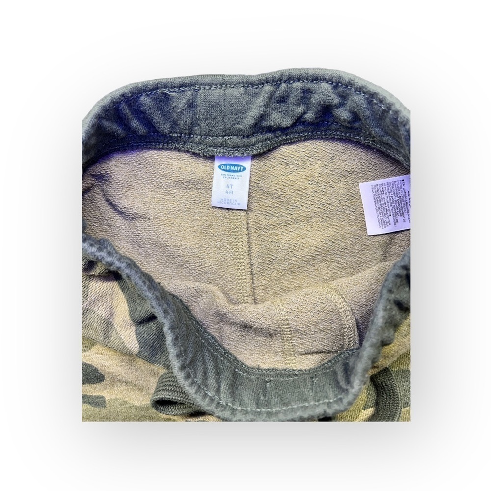 Old Navy Camo Shorts | Boys 4t - Picture 2 of 3